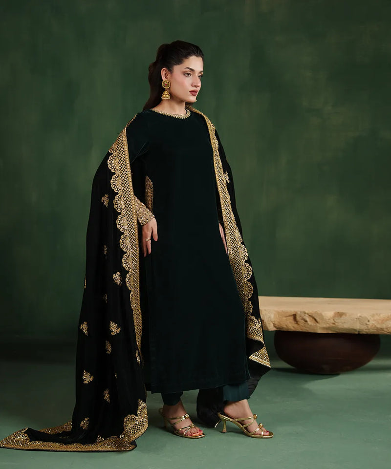 Moonveil - Velvet Shawl