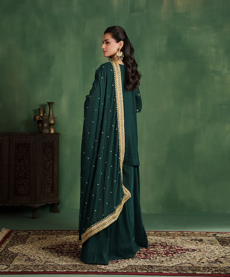 Eshaal - Velvet Shawl